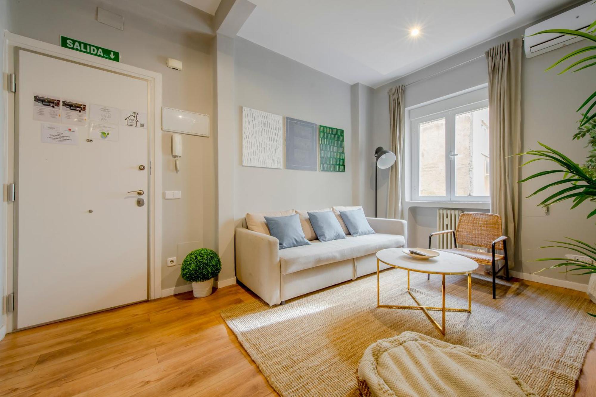 מדריד Excelente Piso De 3 Habitaciones En La Latina-Centro מראה חיצוני תמונה